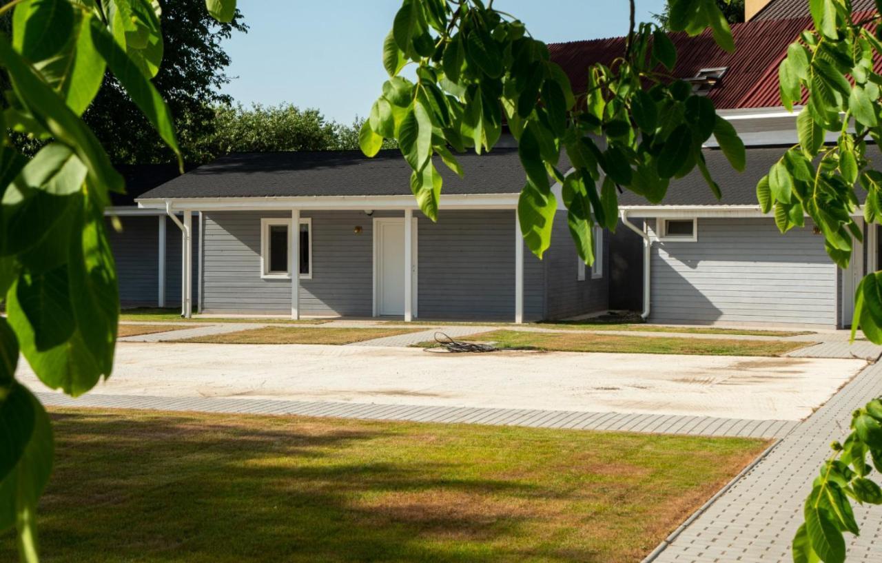 Aparthotel Poiana Cu Flori Satu Mare Exterior foto